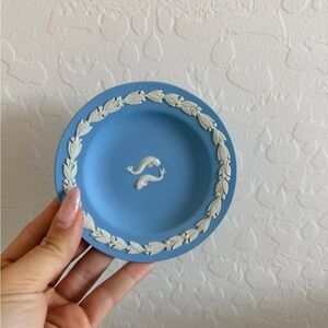 Vintage Wedgwood Jasperware Pisces Zodiac Plate Trinket Dish Blue & White w/ Box